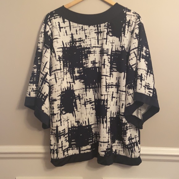 NWOT Top - Picture 2 of 5